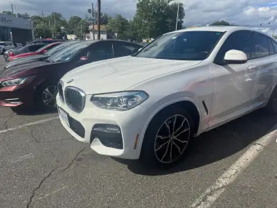 Beautiful Alpine White on Tacora Red Vernasca Leather, loaded with premium BMW packages. Excellent c...