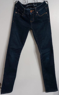 AMERICAN EAGLE OUTFITTERS JEANS (size 0/xs)