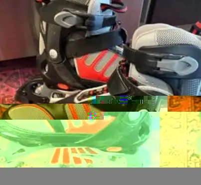 Roller Skates Adjustable Size 5-8 in Skates & Blades in City of Toronto - Image 3