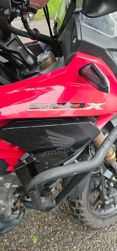2022 Honda CB500X ADV/ dual sport. Great shape 11,000km. Dual disc brakes, slipper assist clutch, in...