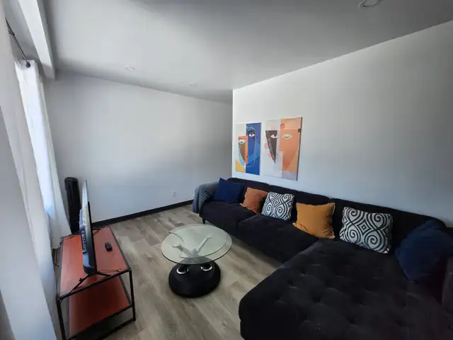 Sept 1st--- Fully Furnished 2 bed -- Laundry + WiFi + Parking