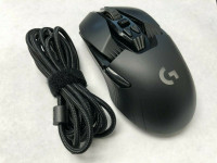 Logitech G903 LIGHTSPEED Wireless Charging Gaming Mouse