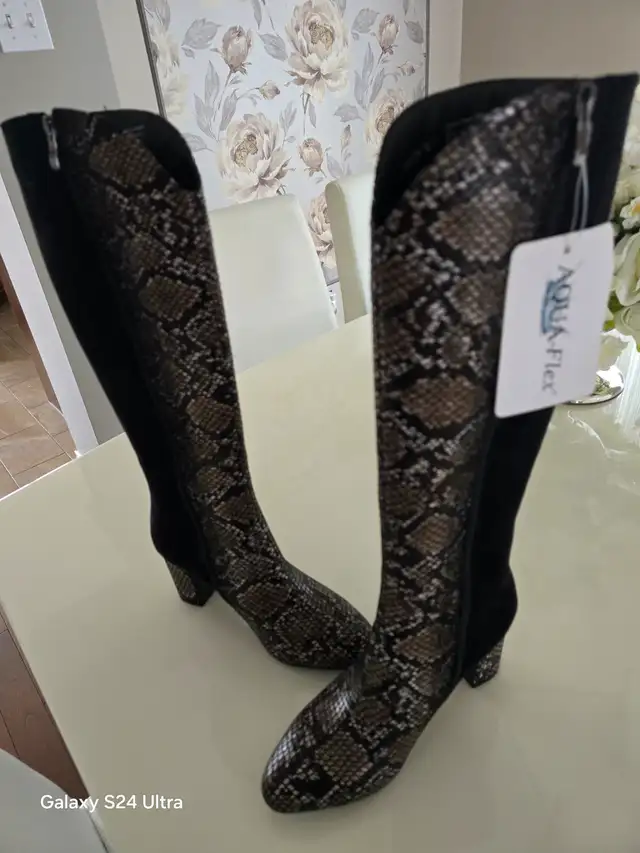 JOLIES BOTTES NEUVES POUR DAME in Women's - Shoes in Laval / North Shore - Image 2