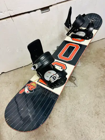 Solomon snowboard 142cm with Technine bindings, View more