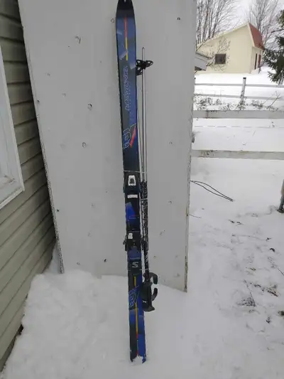 ski bleu en très bonne etat, View more