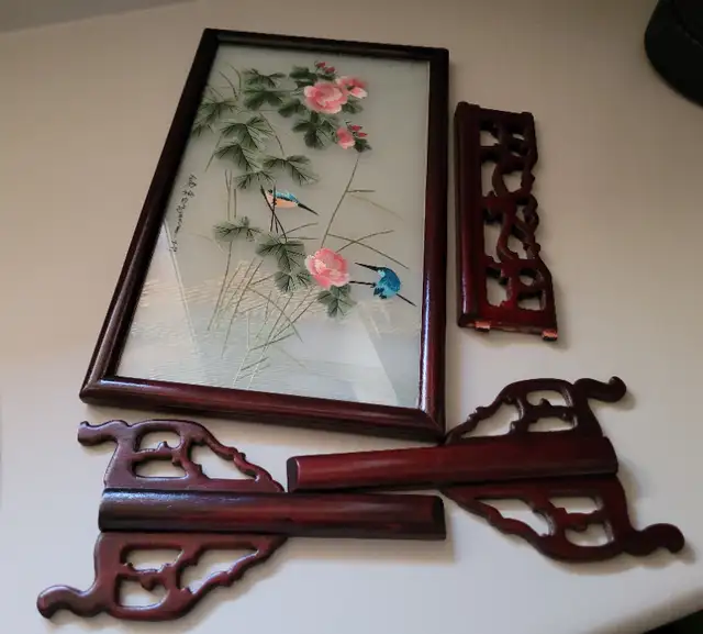Antique Chinese Embroided Silk Table Screen Birds Flowers Signed in Arts & Collectibles in Oshawa / Durham Region - Image 7