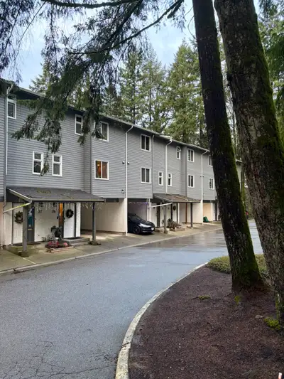 Available for rent in one of Coquitlam's most family-friendly and convenient neighbourhoods! This be...