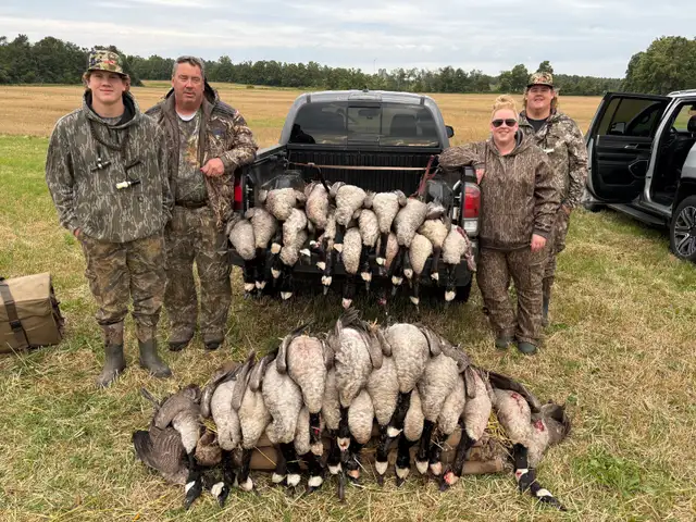 DUCK GOOSE TURKEY RABBIT GROUSE HUNTING GUIDE
