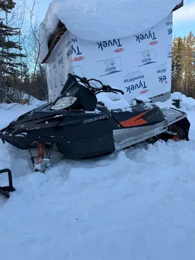 2007 arctic cat m800 Starts up in the cold pretty easily, was sitting for a couple years and have no...