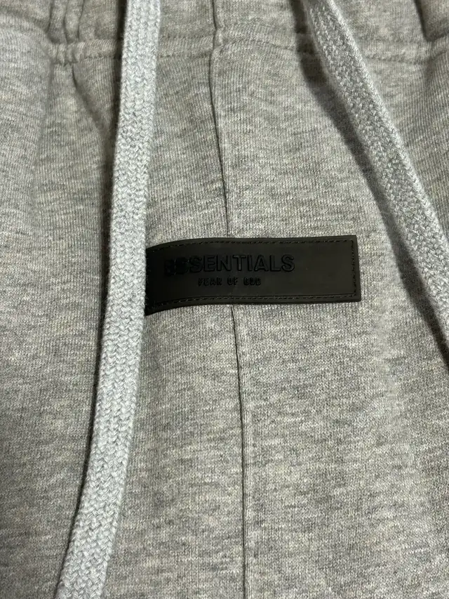  Essentials Dark Oatmeal Sweatpants in Men's in Mississauga / Peel Region - Image 5