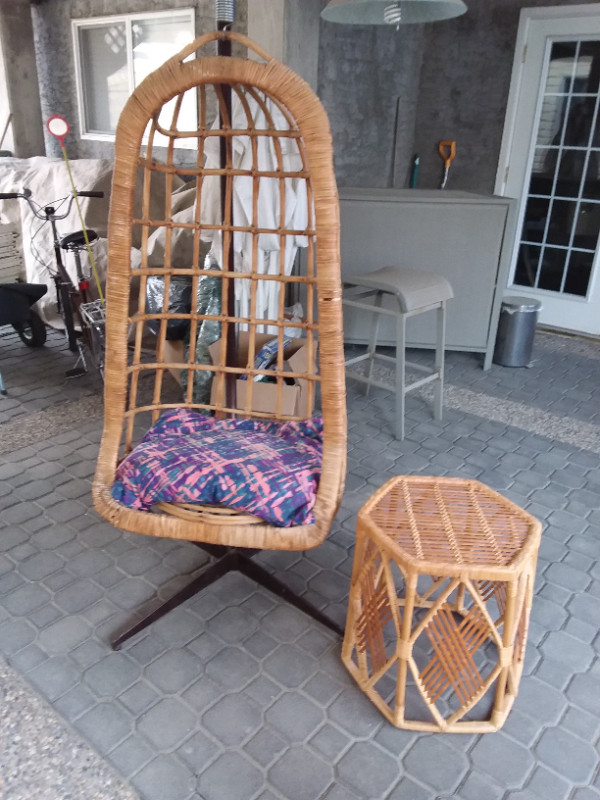 Wicker swing chair/table in Patio & Garden Furniture in Calgary