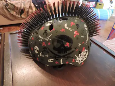 Casque de vélo NEUF, RASKULLZ HAWK ou planche à roulettes, View more