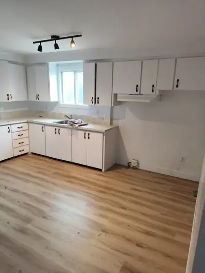 Beau 3 1/2 près du cégep et du centre ville
