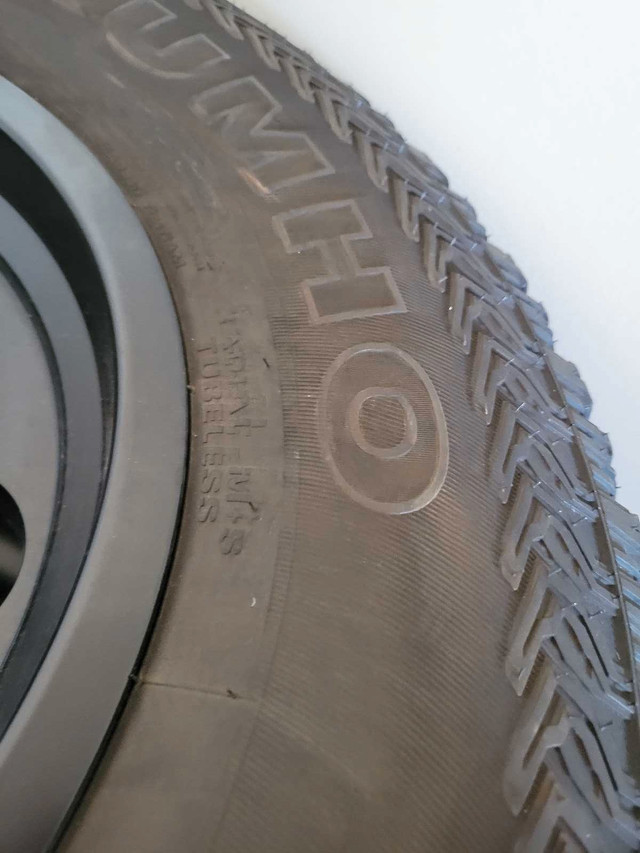 Jeep Tire and Rim Set Road Venture Kumho 265/70 R16 All Weather  in Tires & Rims in London - Image 3