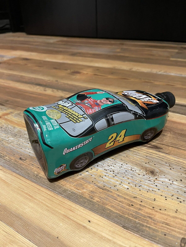 Jeff Gordon - Quaker State 10w30 Collectable Motor Oil in Arts & Collectibles in Hamilton - Image 3