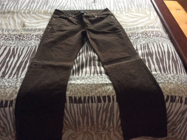 Pantalon pour femme 6X32 dans Femmes - Pantalons et shorts  à Longueuil/Rive Sud - Image 2