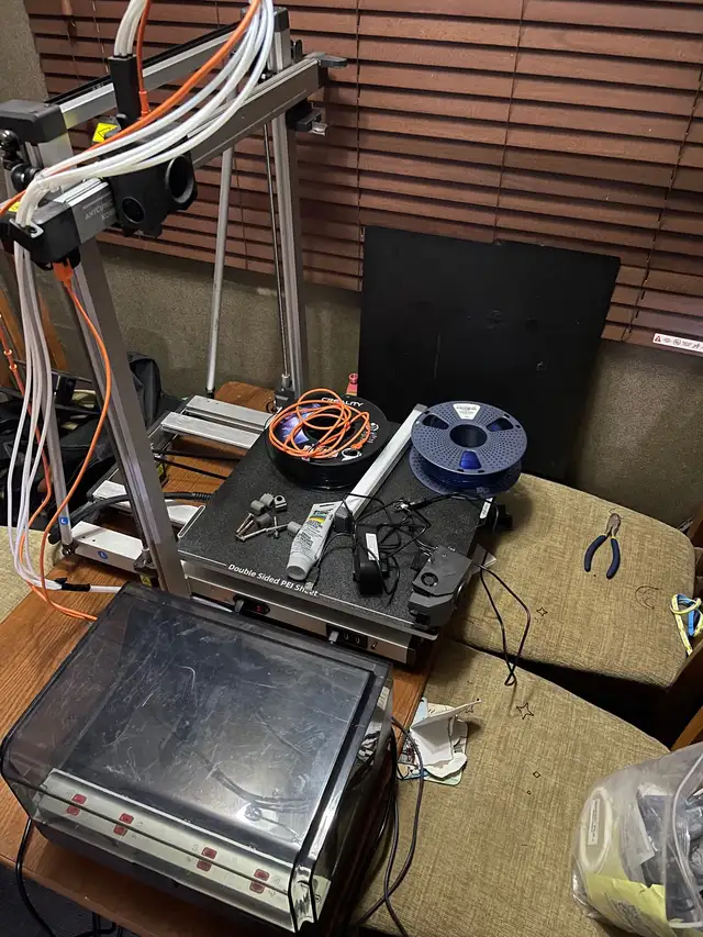 anycubic kobra 3 max with ace pro with tons accessories 