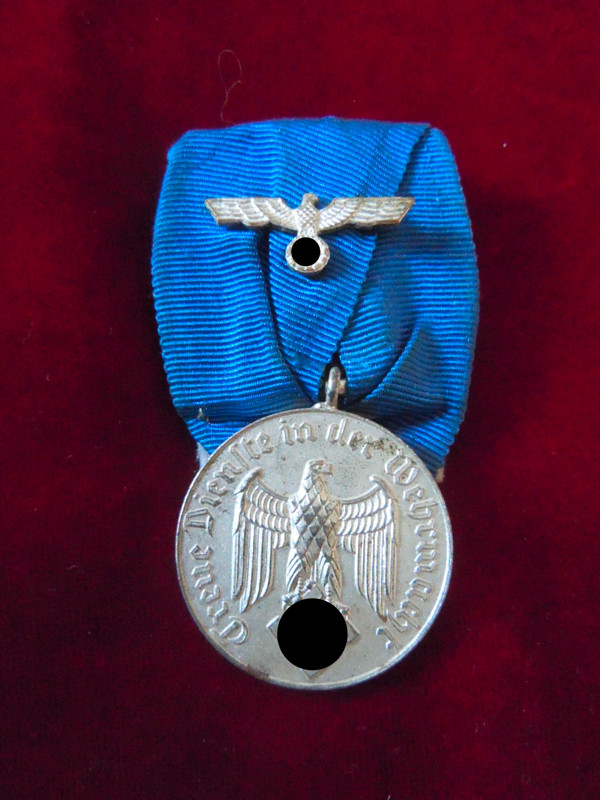 Médaille allemande 4 ans de service Militaria Military Militaire dans Art et objets de collection  à Laval/Rive Nord