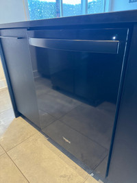 Dishwasher Whirlpool Black