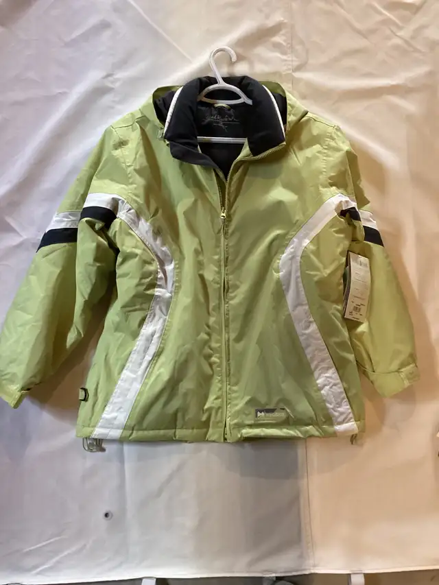 ladies ski jacket in Ski in Kingston - Image 3
