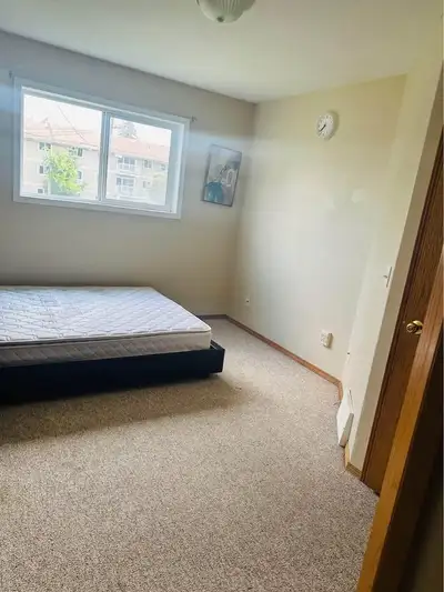Rooms for Rent - Edmonton - North West
