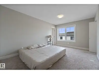 Primary Bedroom for Rent – Walker Lake Area Walker Lake, Edmonton Spacious primary bedroom available...