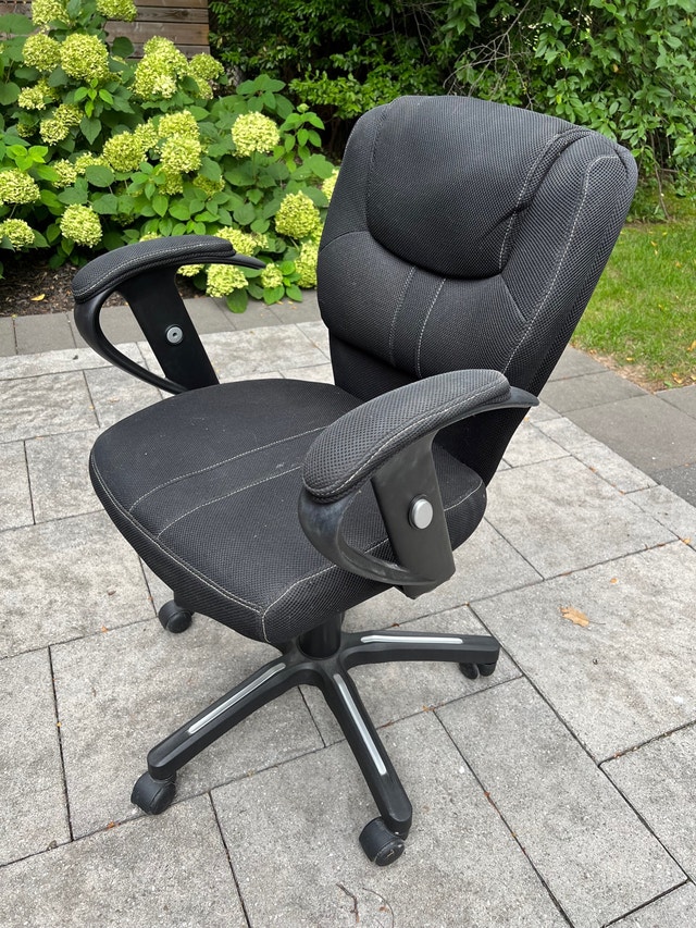 Office chair with wheels Chairs & Recliners Hamilton Kijiji