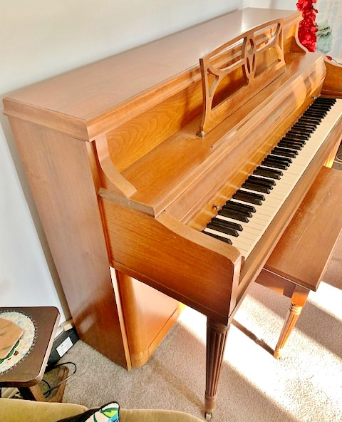 Piano For Sale--REDUCED PRICE in Pianos & Keyboards in Muskoka - Image 4