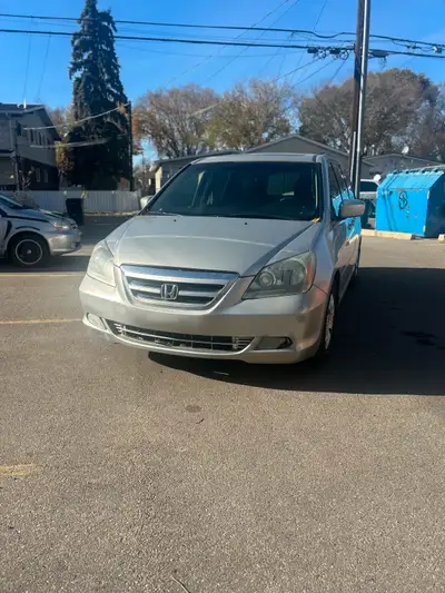 Honda Odyssey 2007 Touring – Excellent Condition! This van drives like new and is in great shape ins...