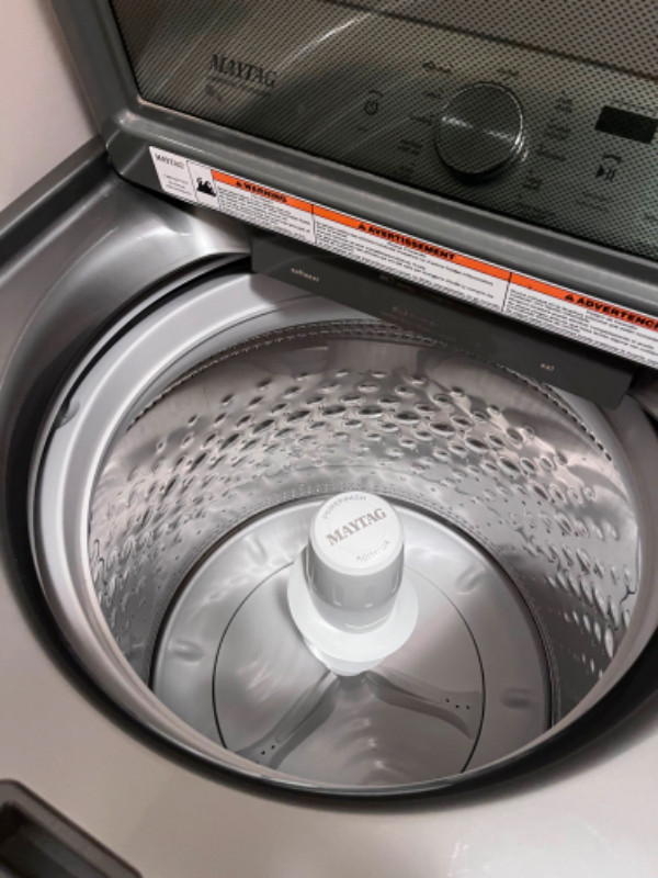 Maytag Commercial Technology Washing machine in Washers & Dryers in London - Image 2