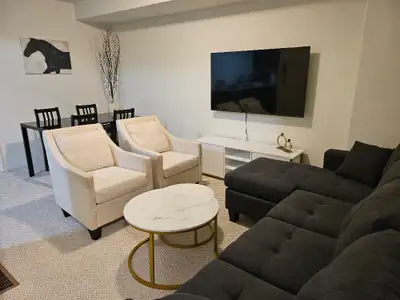 Looking for CLEAN and RESPONSIBLE Trent University students looking for a great clean room in a 5-yr...