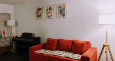 Cozy, spacious , bright , clean and relaxing place called Home. 152 St& 105 Ave Upstairs spacious ro...
