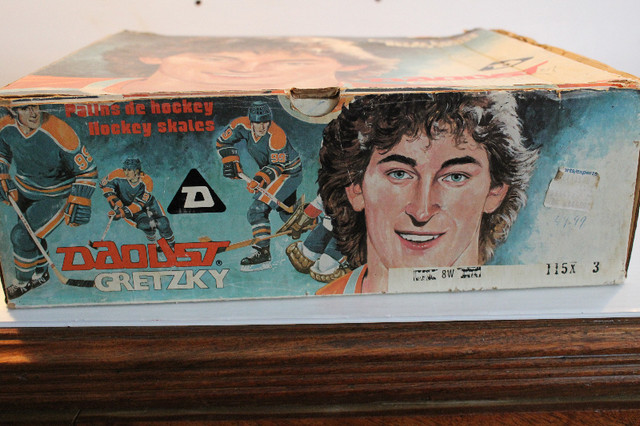 Vintage Boite VIDE patins DAOUST  WAYNE  GRETZKY 1980 S dans Art et objets de collection  à Ville de Québec - Image 3