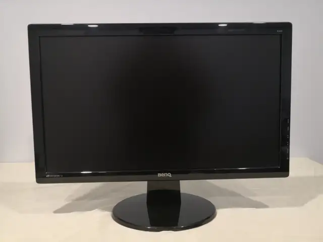 7 Wide Screen 22" Monitors - $10063838169214849122