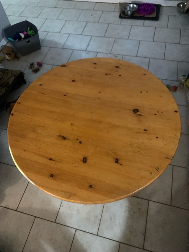Round wooden table in Dining Tables & Sets in Sault Ste. Marie