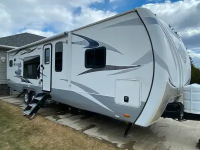 2014 Outdoors RV Timber Ridge 280rks 4 season insulated unit 34’ 3” overall length 80 gallon fresh w...