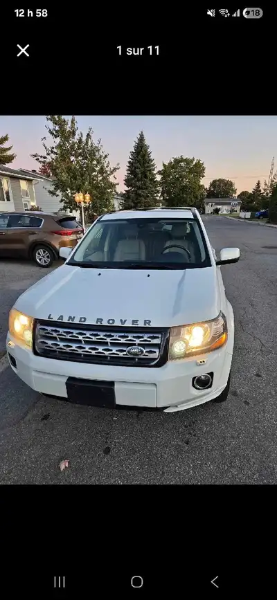 Je vends ma Land Rover LR2 2013, un VUS compact offrant un mélange de luxe et de capacité hors route...