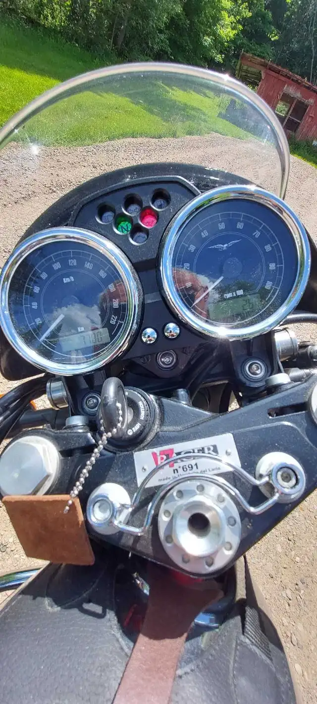 2013 Moto Guzzi V7 Racer Limited Edition in Street, Cruisers & Choppers in Trenton - Image 6
