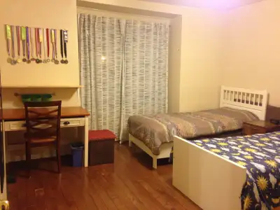 PRIVATE ROOM ST. CLAIR / DUFFERIN AVAILABLE IMMEDIATELY PRIVATE ROOM SHARE KITCHEN AND BATHROOM WITH...