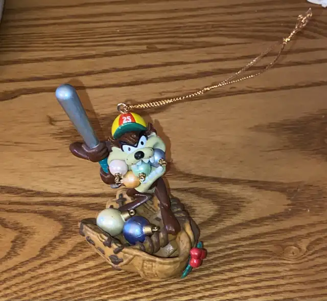 Vintage Taz Warner Baseball Christmas Ornament Glove Tasmani in Arts & Collectibles in St. Catharines - Image 3