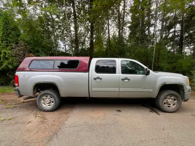 Perfect truck for hauling a large camper, trailer or heavy loads. I bought it specifically for a Big...