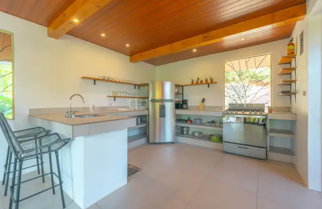 Rental in Costa Rica in Other Countries in Canada - Image 7