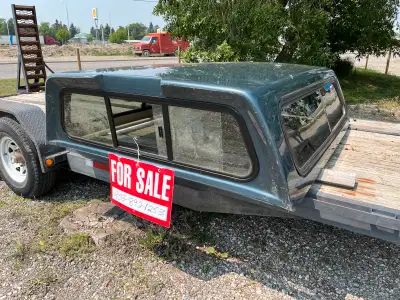 Very nice canopy GM Chevy short box ,gold green metal flecks GM Chevy colour it got some scratches t...