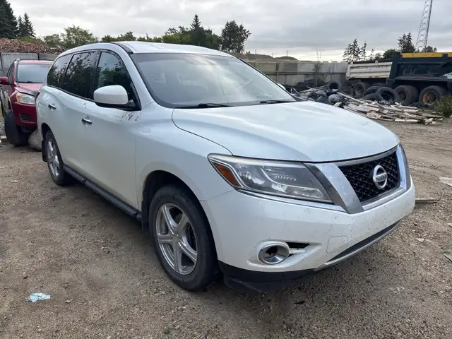 2014 Nissan pathfinder 559287674078515202