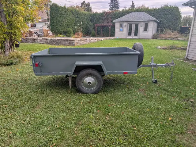 Trailer600954297794570243