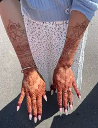 Professional Henna Artist