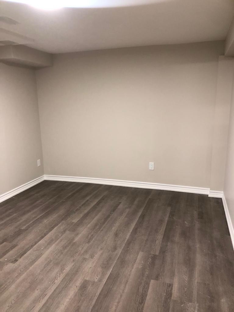 Basement Central Mississauga 2 Bedroom, 2 Parking 4