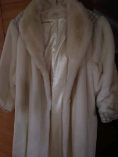 Manteau hiver a vendre/ Winter coat to sell, View more