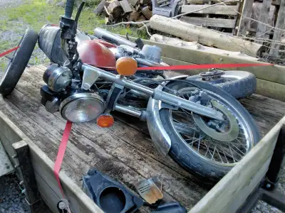 NO OWNERSHIP, NO KEY, BIKE IS COMPLETE ,EXTRA SET OF RIMS .BEEN IN A GARAGE FOR YEARS, MANY GOOD PAR...