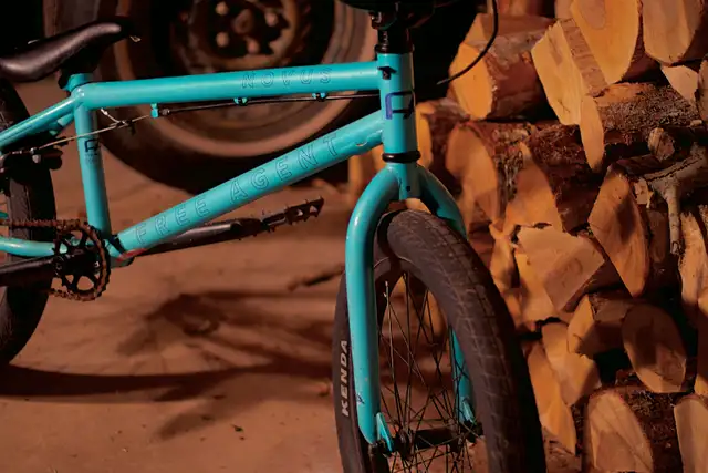 FREE AGENT NOVUS BMX in BMX in Moncton - Image 3